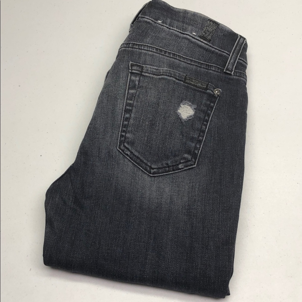 LIKE NEW 7 for ALL MANKIND BLACKWASH THE SKINNY JEANS 26x30 ⭐️